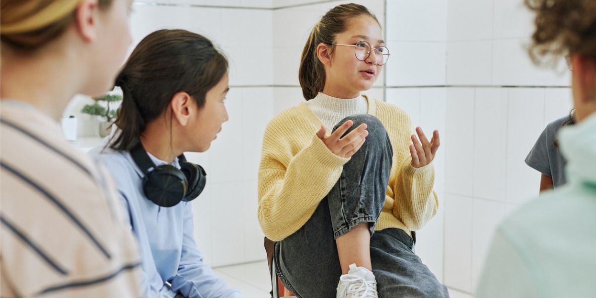 teens in outpatient group therapy